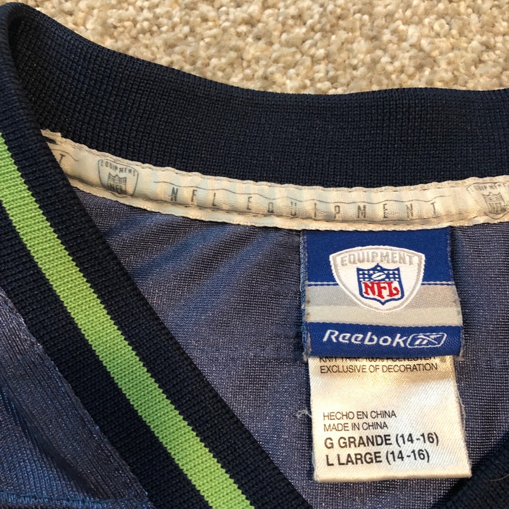 Vintage Reebok Seahawks Jersey #83 Branch Football - Picture 4 of 7